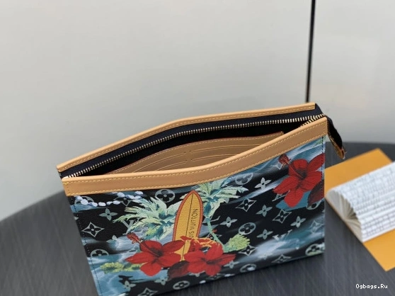 VOYAGE-27*21*6CM POCHETTE VUITTON LOUIS 0422